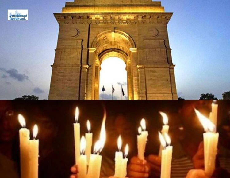 Candle March At Delhi's India gate (1)