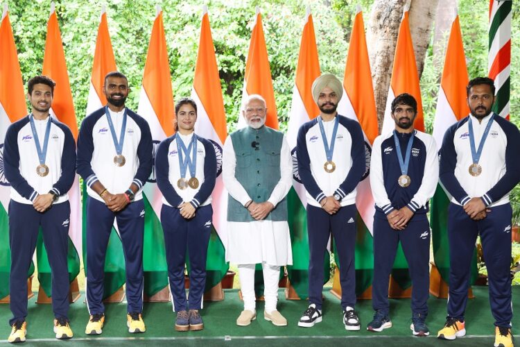 PM Modi with Olympic champions