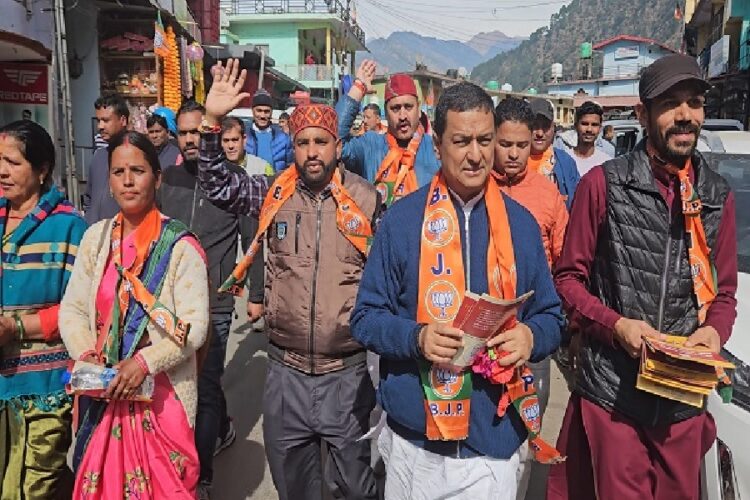 Anil Baluni In Election Campaign