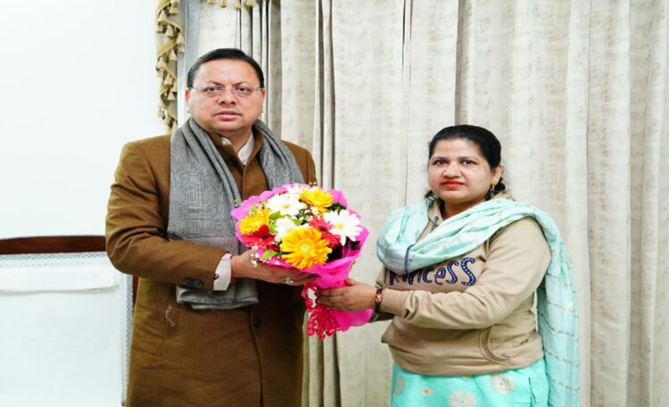 Shayra Bano with CM Pushkar Singh Dhami