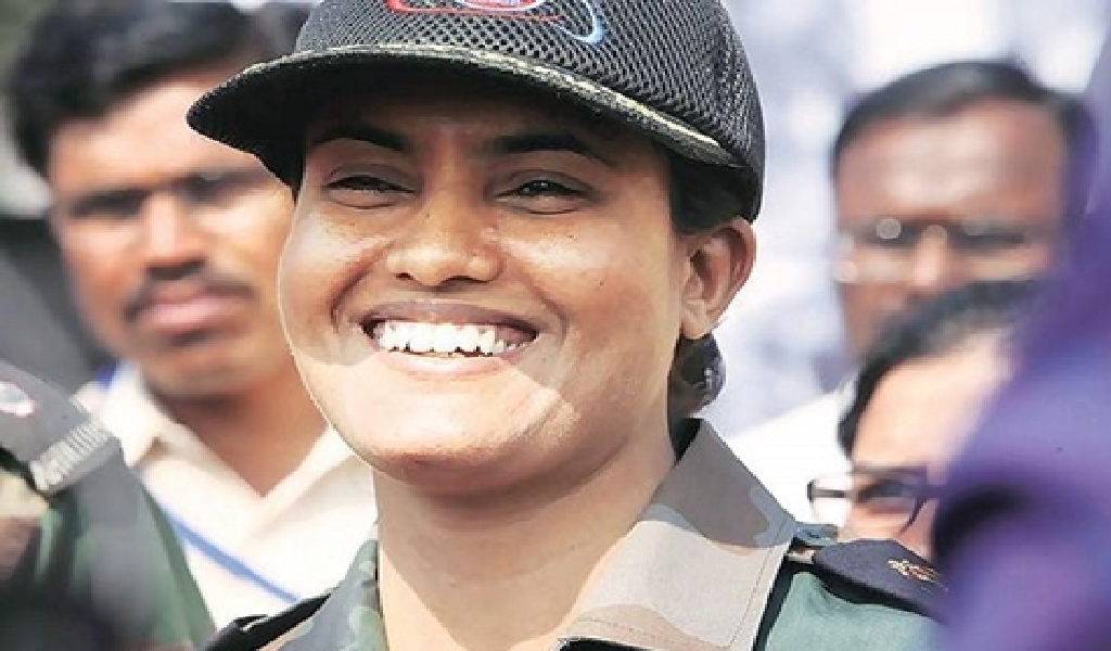 About Col Sophia Qureshi