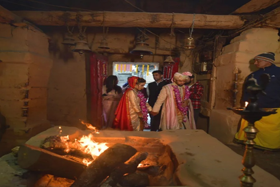 triyuginarayan temple Adhand Dhuni